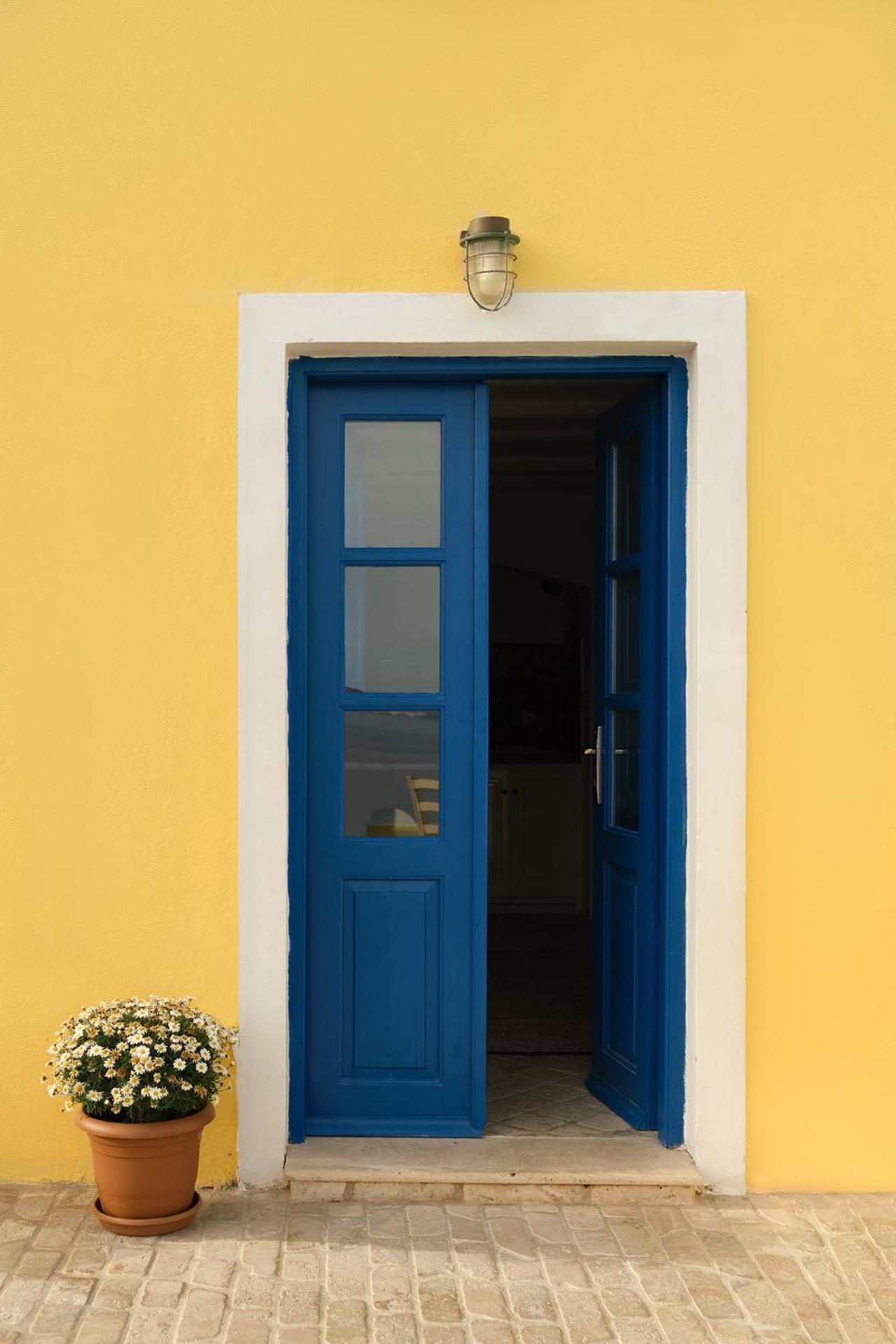 Ilivatos - Elegant Villa On The Caldera'S Edge Oía Dış mekan fotoğraf