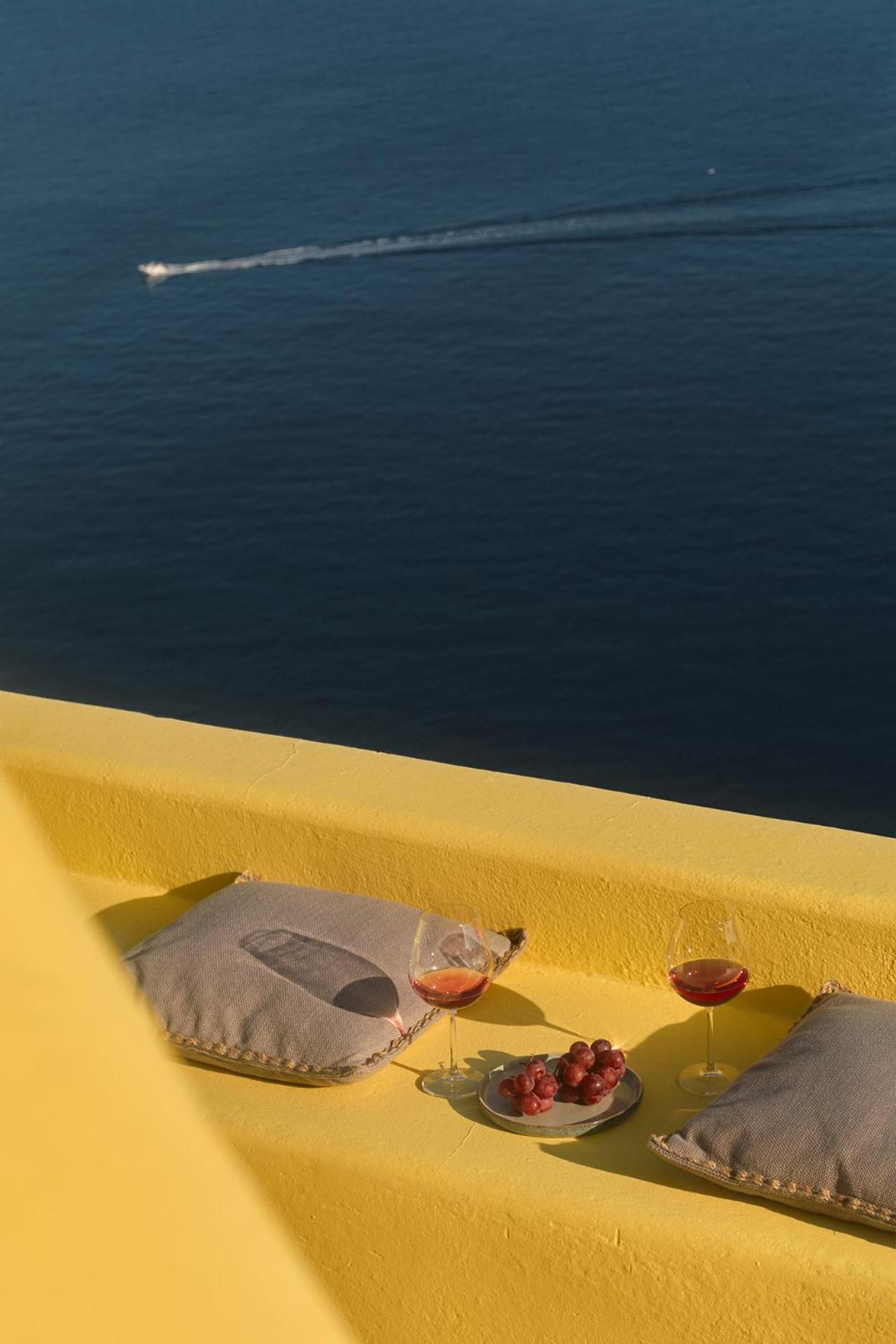Ilivatos - Elegant Villa On The Caldera'S Edge Oía Dış mekan fotoğraf